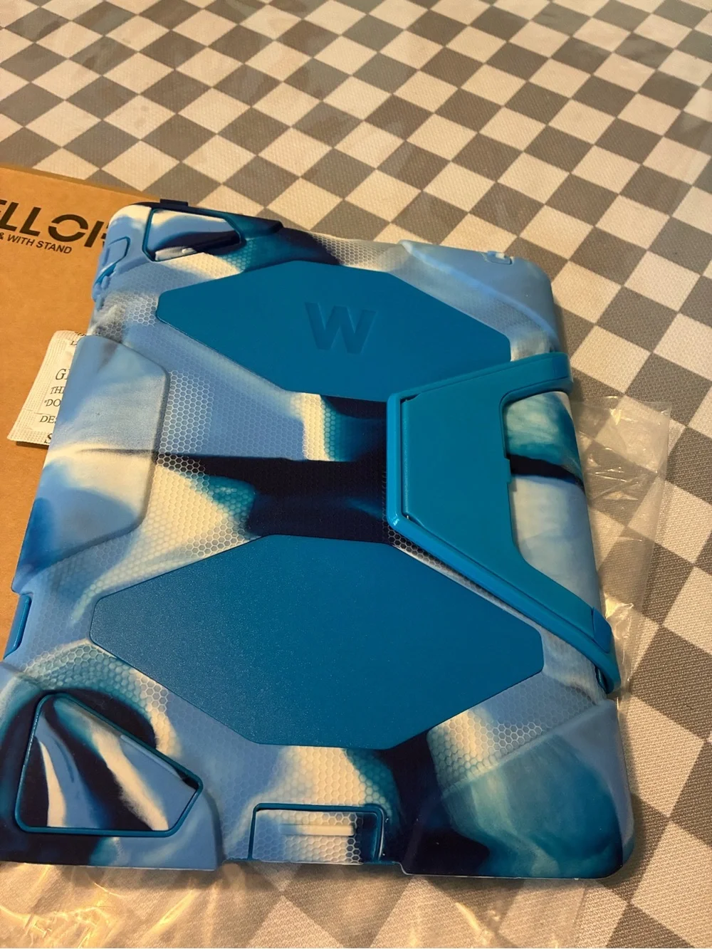 Blue and white Friendly Tablet Case with Cushioned Edges